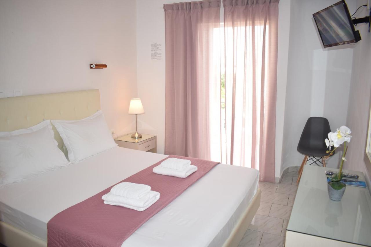 Mirto Beach Hotel & Restaurant Paralia Vrachou Exteriör bild