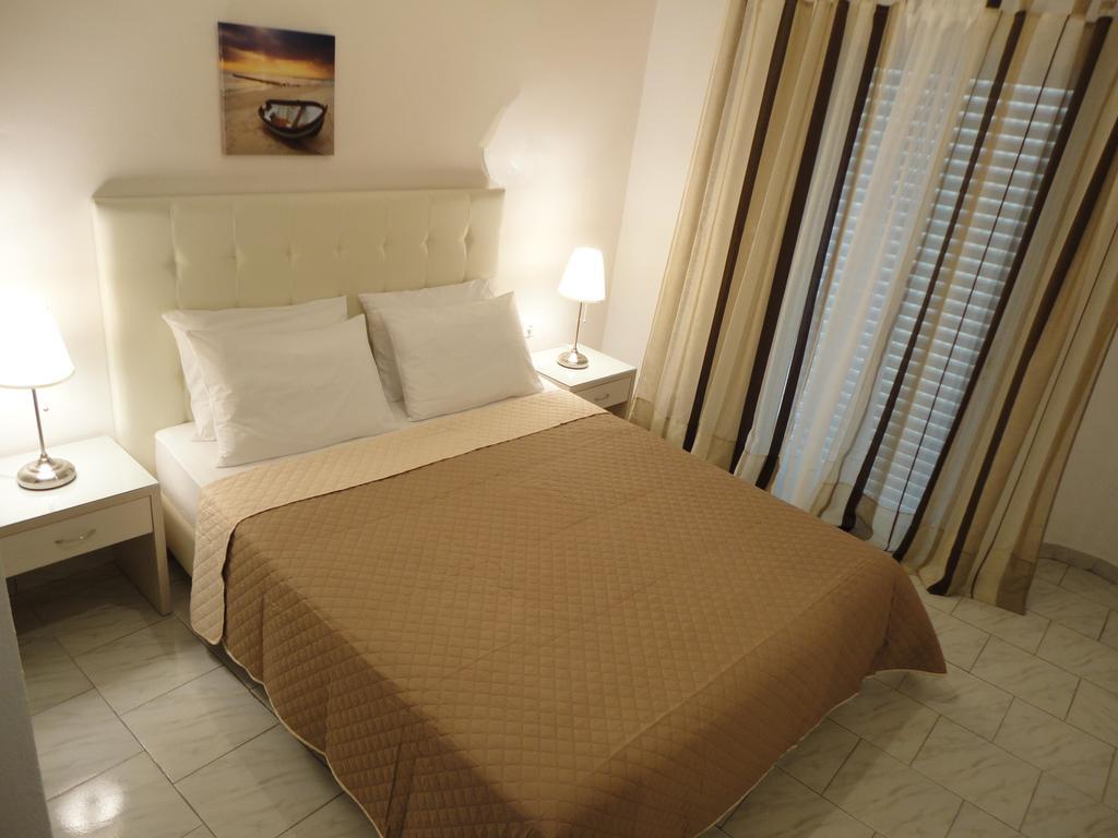 Mirto Beach Hotel & Restaurant Paralia Vrachou Exteriör bild